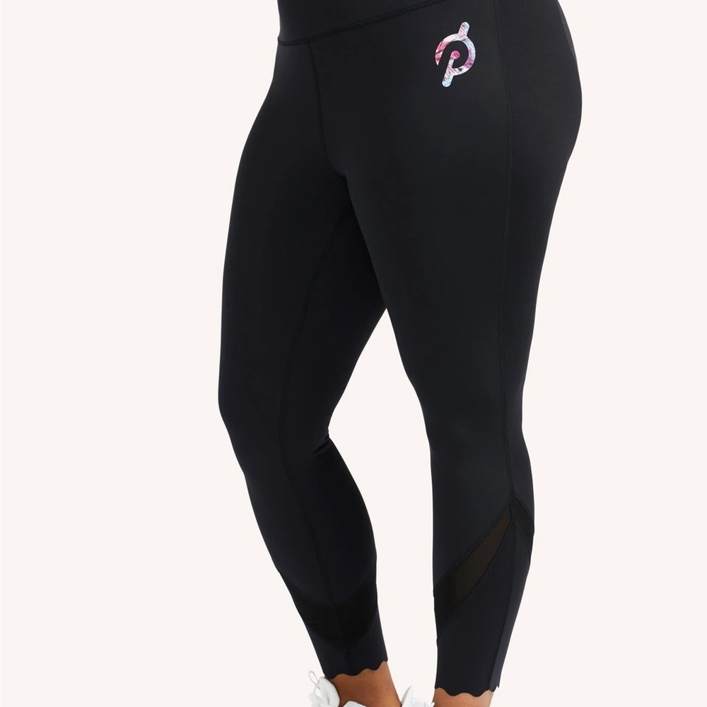 PELOTON Scalloped Hem Leggings